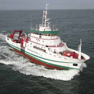 oceanographic research ship