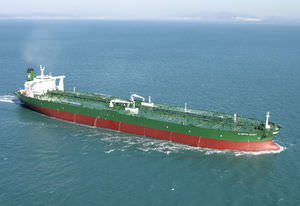 oil tanker cargo ship / VLCC / ULCC