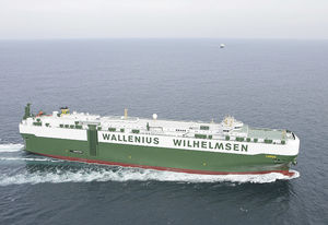 car carrier cargo ship / Ro-Ro
