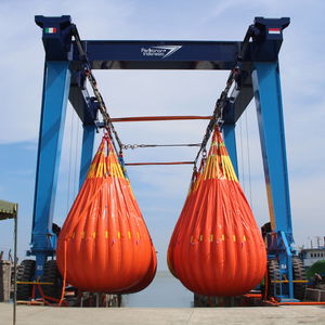 all-wheel steering travel lift / remotely controlled
