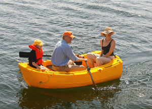 outboard dinghy / rotation-molded
