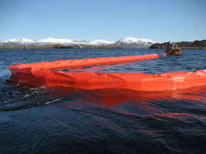 pollution control boom / floating / for harbors / sheltered waters