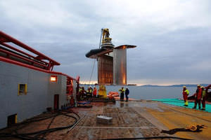 deployment system / oil boom