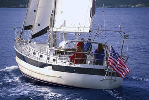 cruising sailing yacht / center cockpit
