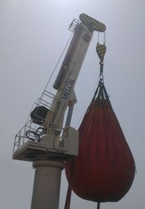 ship crane / telescopic / deck