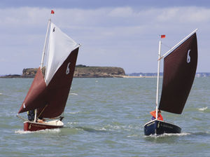 double-handed sailing dinghy / recreational / traditional / gaff sail