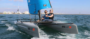 recreational sport catamaran / multi-person / single-trapeze