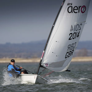 single-handed sailing dinghy / regatta / skiff / catboat