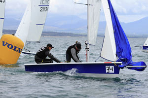 double-handed sailing dinghy / recreational / asymmetric spinnaker / Laser