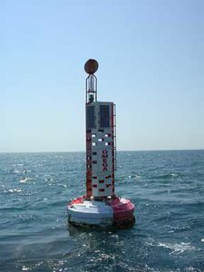 beacon buoy / high seas / with signal light / polyethylene