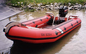 outboard inflatable boat / rigid / 9-person max.