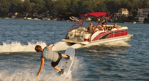 inboard pontoon boat / wakeboard