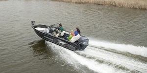 outboard bay boat / dual-console / sport-fishing / 6-person