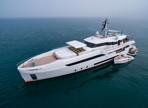cruising mega-yacht / raised pilothouse / aluminium / 5-cabin