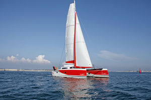 catamaran / cruising-racing / open transom
