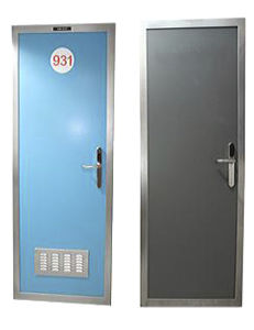 ship door / B-Class
