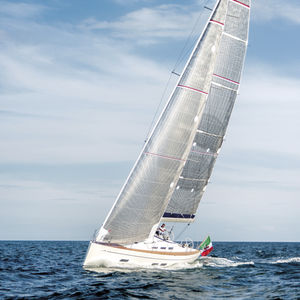 cruising-racing sailboat / open transom / twin steering wheels
