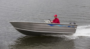 outboard center console boat / sport-fishing / aluminum / 5-person max.