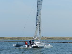 trimaran / cruising-racing / open transom / folding arms