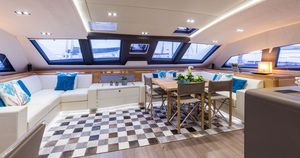 catamaran / ocean cruising / flybridge / 4-cabin
