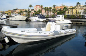 center console inflatable boat / diving / semi-rigid / 22-person max.