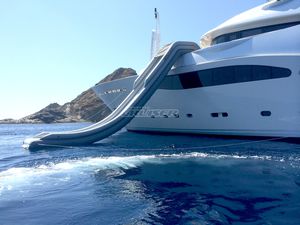 slide water toy / for yachts