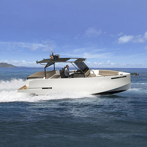 outboard center console boat / twin-engine / open / center console