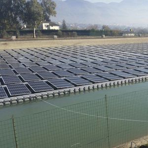 photovoltaic solar farm platform / floating