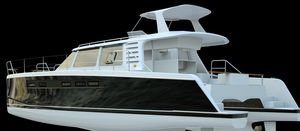 catamaran express cruiser / inboard / diesel