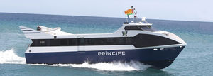 inboard sightseeing boat