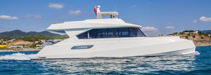 catamaran sightseeing boat