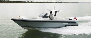 inboard center console boat / diesel / twin-engine / open