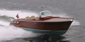 classic runabout / inboard / sterndrive / dual-console