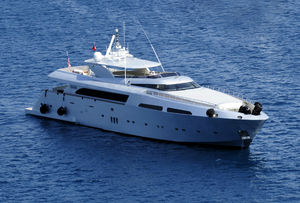 cruising super-yacht / explorer / flybridge / steel