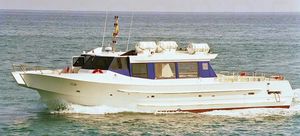 inboard sightseeing boat