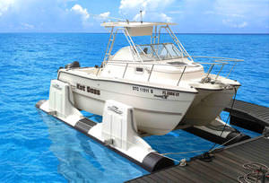 boat elevator / for catamarans / floating