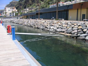 floating dock bracket