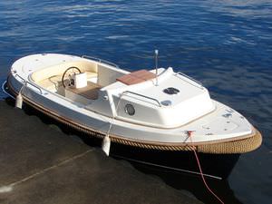 inboard center console boat / classic / 6-person max. / with cabin
