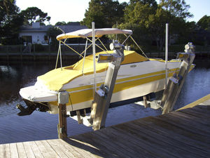 boat elevator / dock-mounted / aluminum