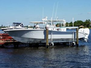 boat elevator / dock-mounted