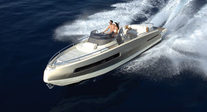 inboard walkaround / center console / 8-person max. / sundeck