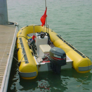 outboard inflatable boat / rigid / center console / 4-person max.