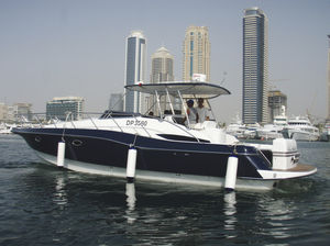 inboard express cruiser / twin-engine / open / 1-cabin