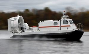 commercial hovercraft / passenger