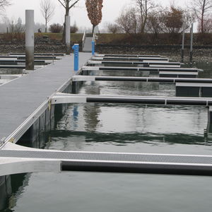 modular dock / floating / mooring / for marinas