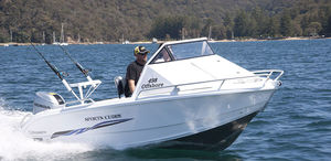 outboard day cruiser / sport-fishing / 5-person max.