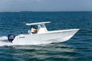 outboard center console boat / twin-engine / sport-fishing / with T-top