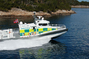 inboard rescue boat / aluminum / with enclosed cockpit / hydro-jet