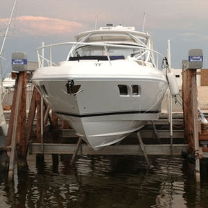 boat elevator / dock-mounted / aluminum