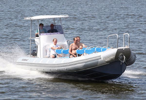outboard inflatable boat / twin-engine / RIB / center console